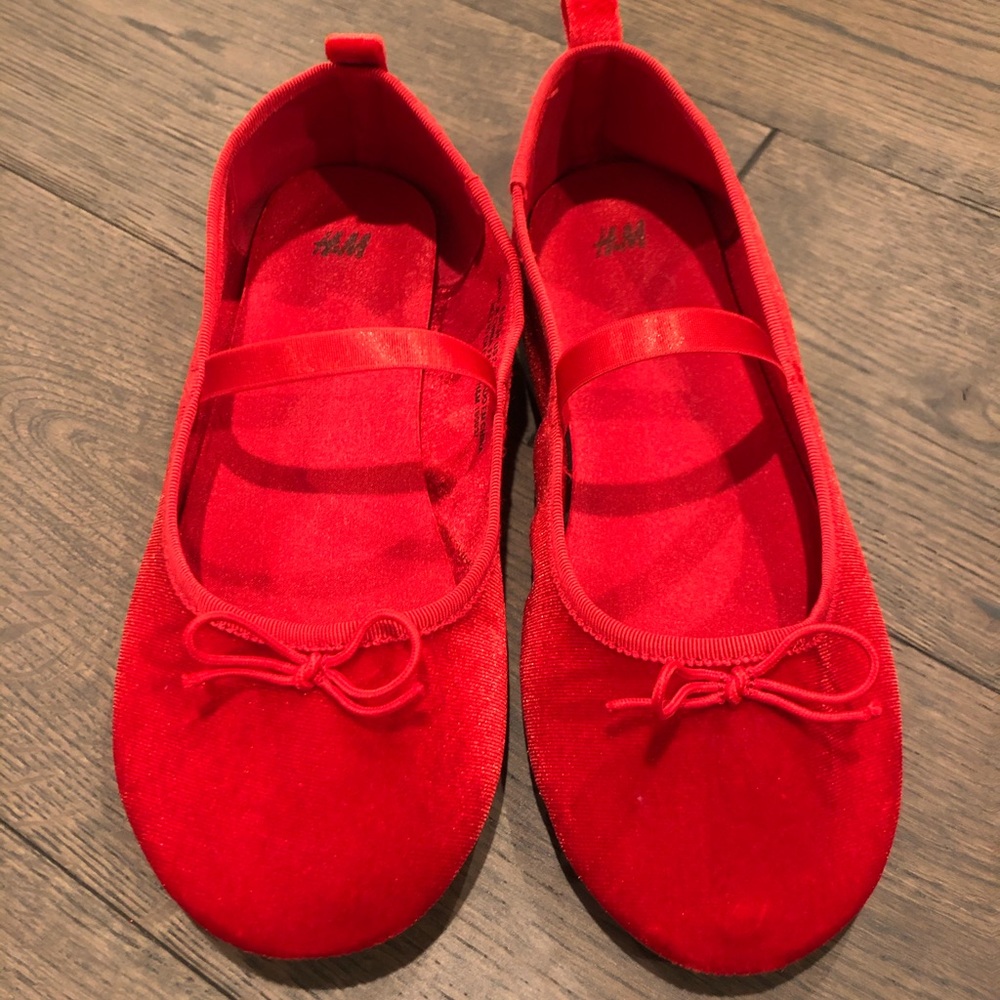 ✨ LIKE NEW 💫 Apple Red, velvet Mary Janes!